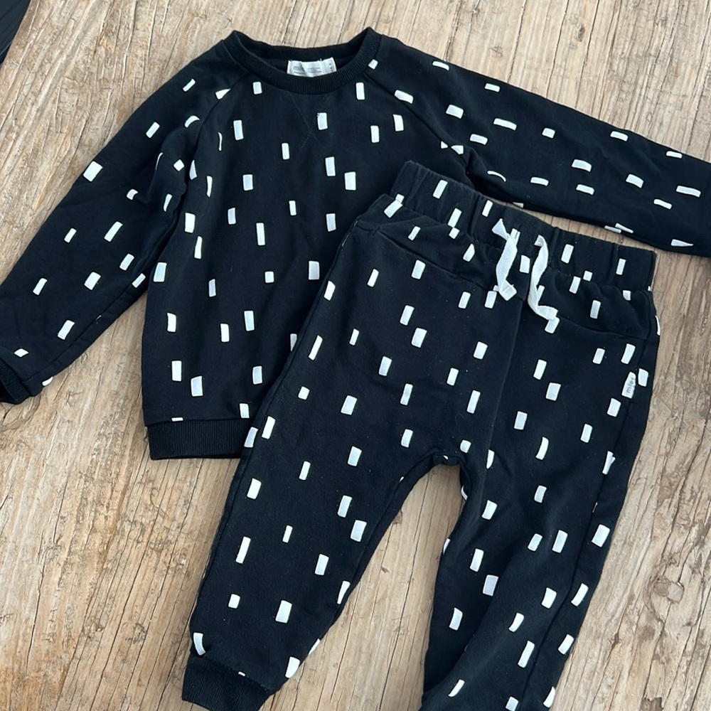 Miles - 24M black and white set